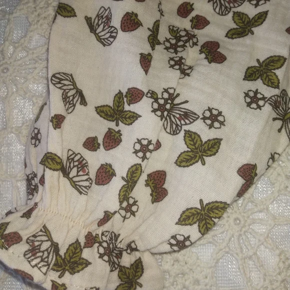 Charming Cream Floral Kids Dress - Picture 7 of 11